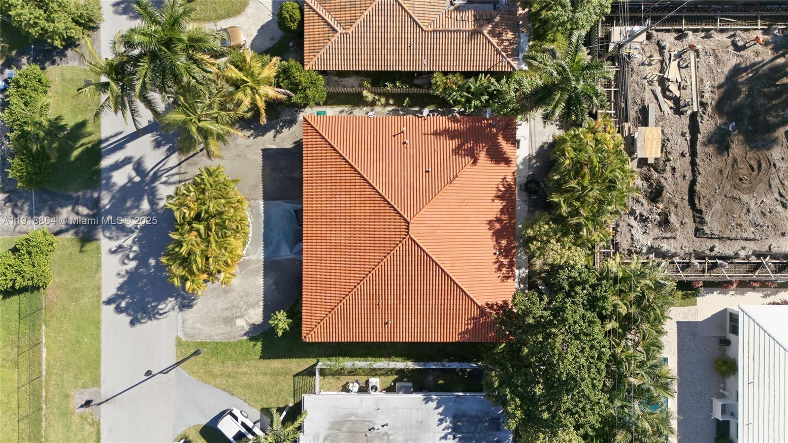 272 191st Ter, Sunny Isles Beach FL 33160 photo 4