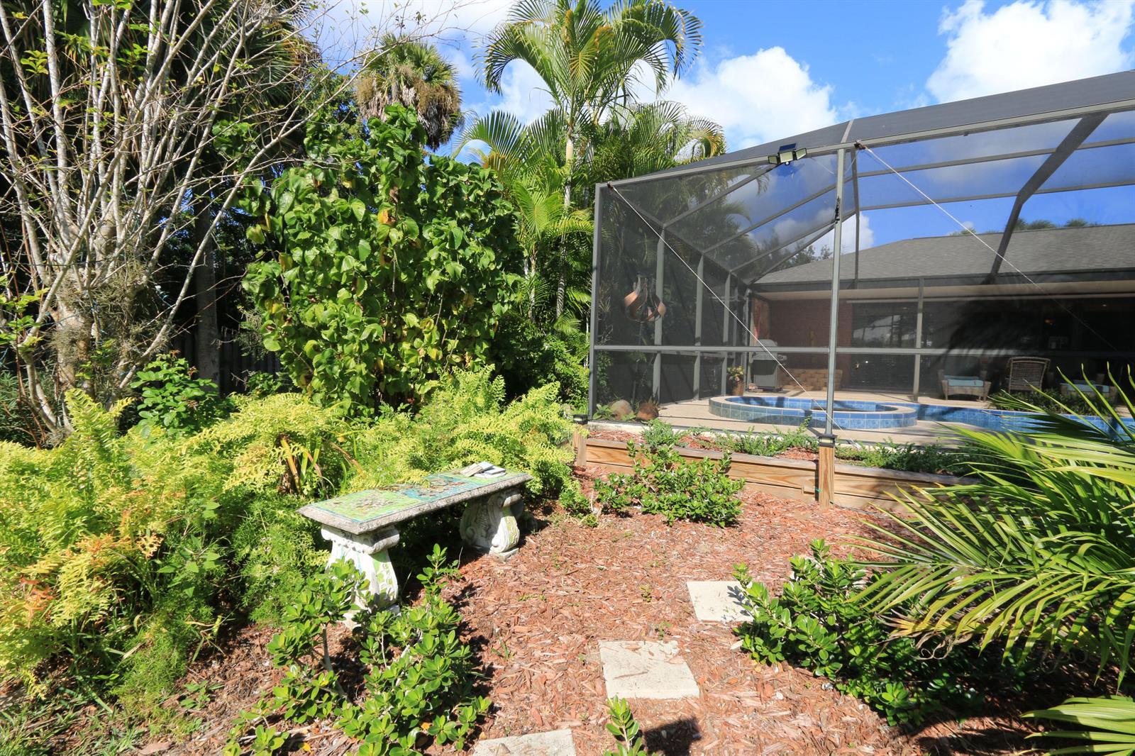 2142 SW Jaguar Avenue, Port St. Lucie FL 34953 photo 2