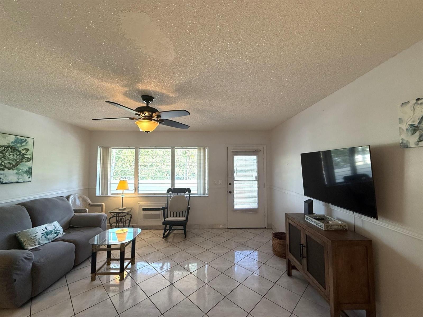 900 SW 10th Terrace # 21S, Hallandale Beach FL 33009 photo 3