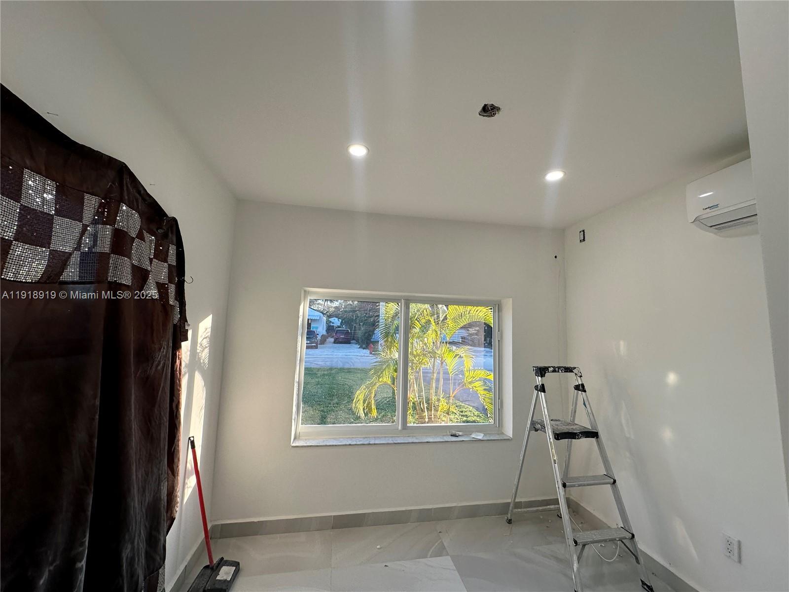 707 NE 15th St # C, Fort Lauderdale FL 33304 photo 5
