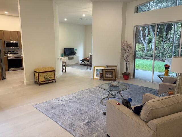 8957 Torcello Way, Boynton Beach FL 33472 photo 4