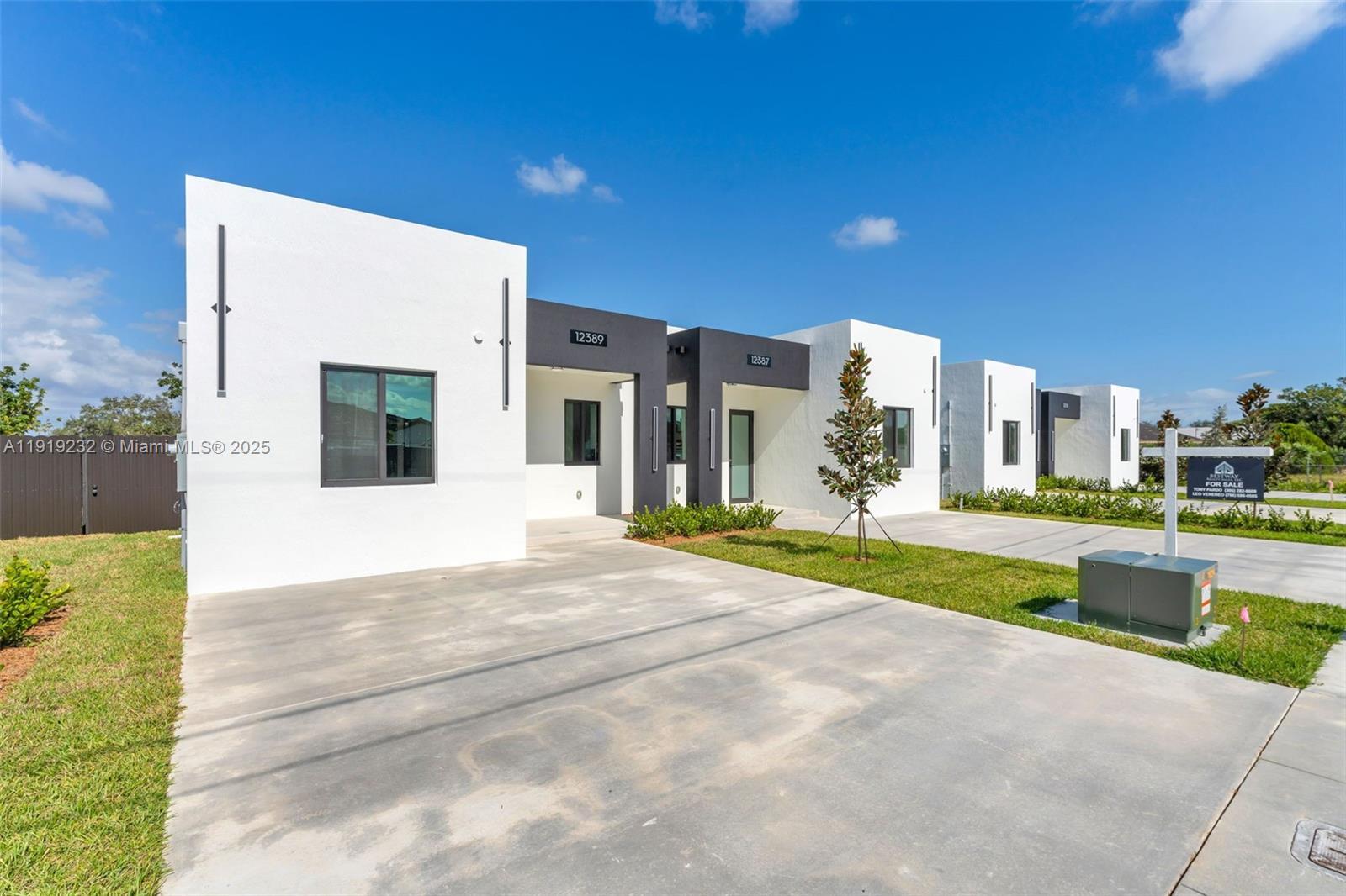 12389 SW 220 ST, Miami FL 33170 photo 2