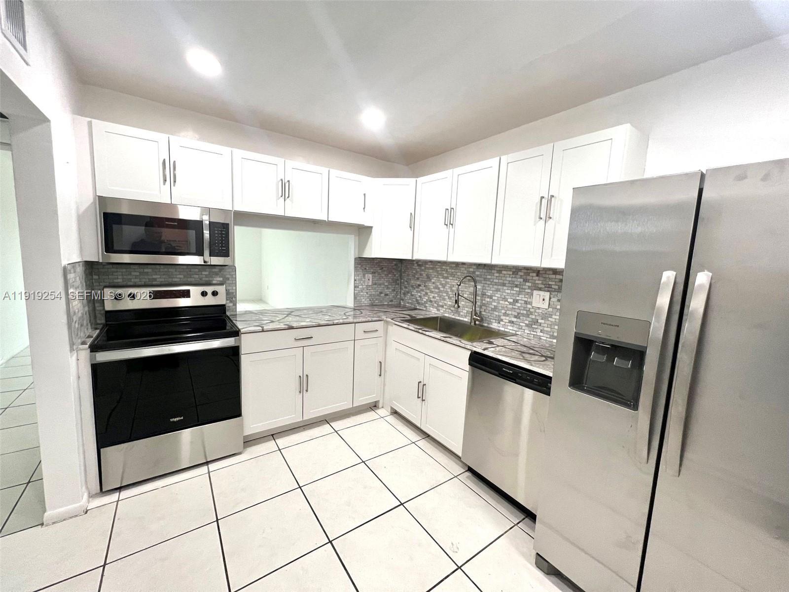 18900 NE 3rd Ct # 531, Miami FL 33179