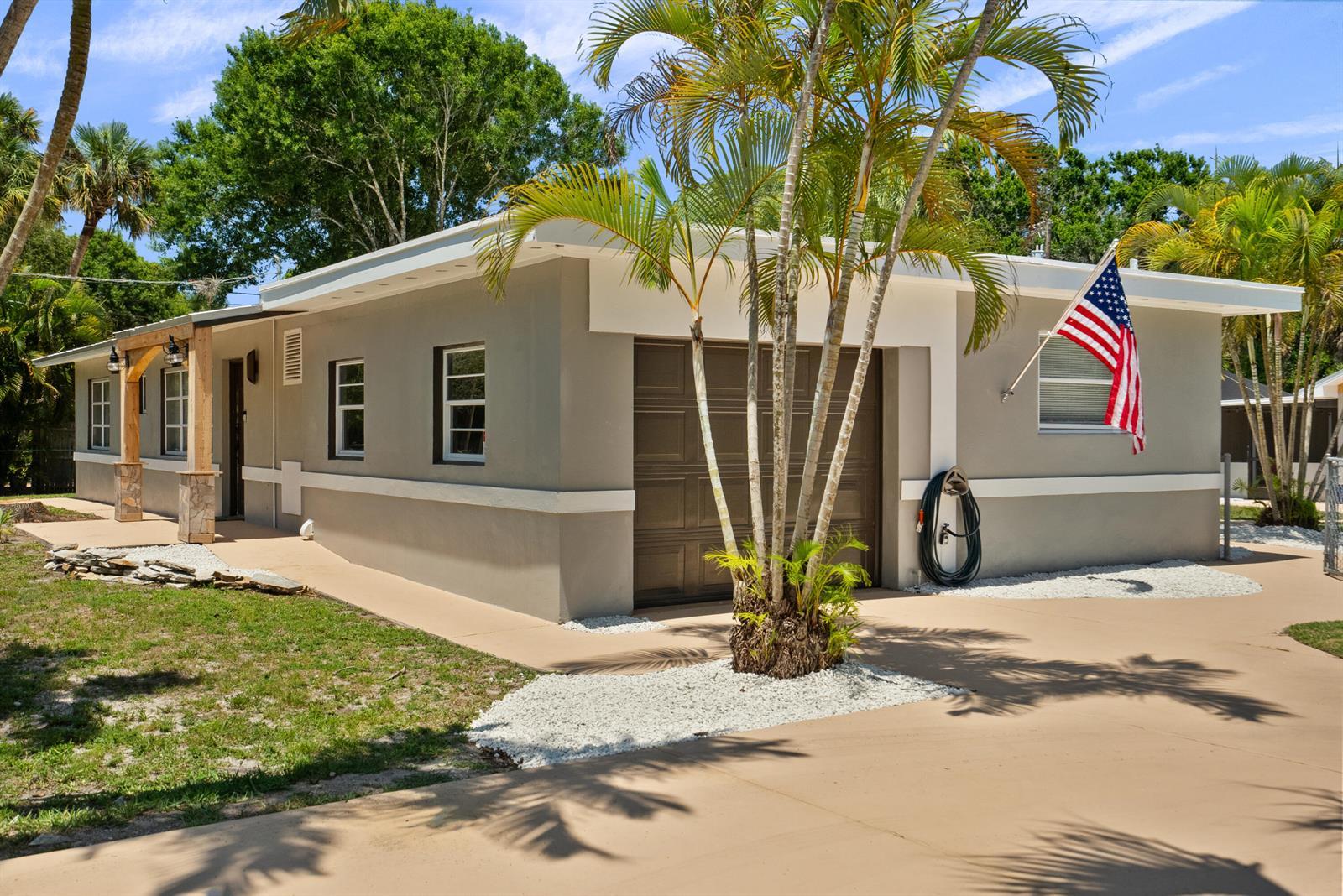 4220 Sunrise Boulevard, Fort Pierce FL 34982 photo 3