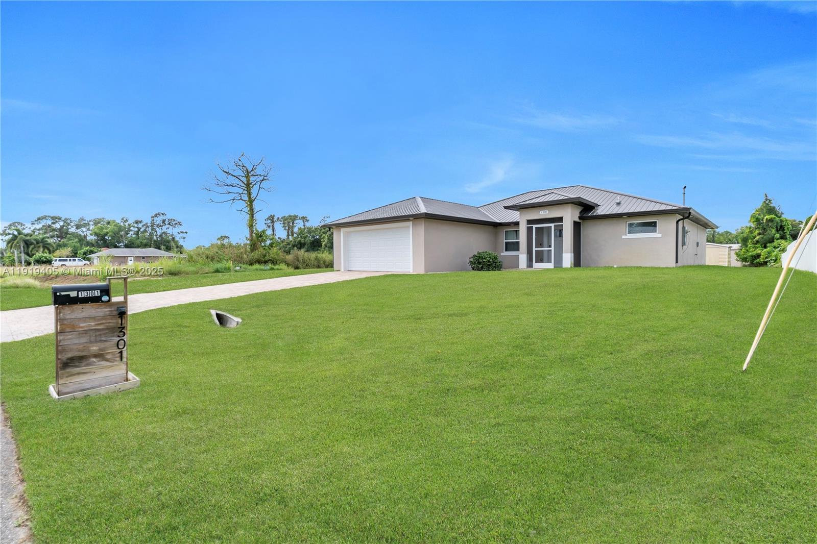 1301 Dorothy Ave N, Lehigh Acres FL 33971 photo 3