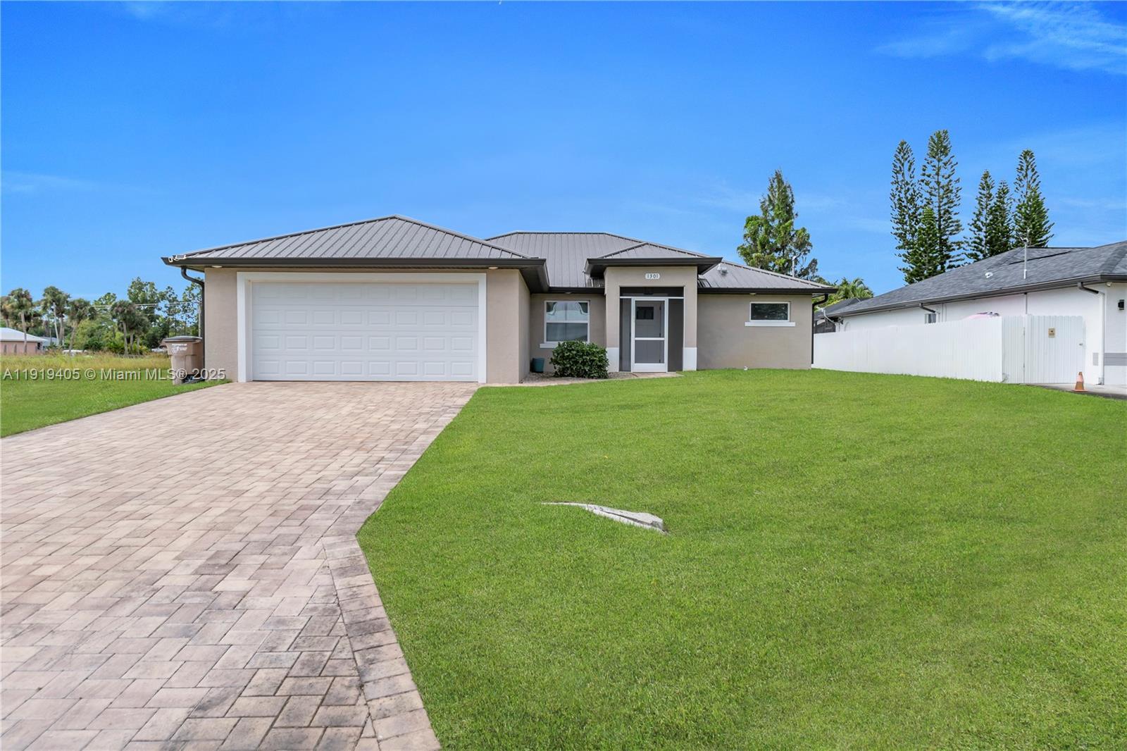 1301 Dorothy Ave N, Lehigh Acres FL 33971