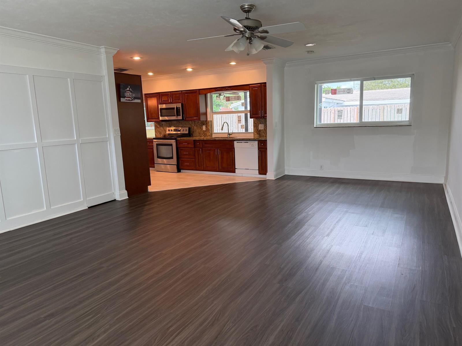 3 Forest Hills Lane, Boca Raton FL 33431 photo 2