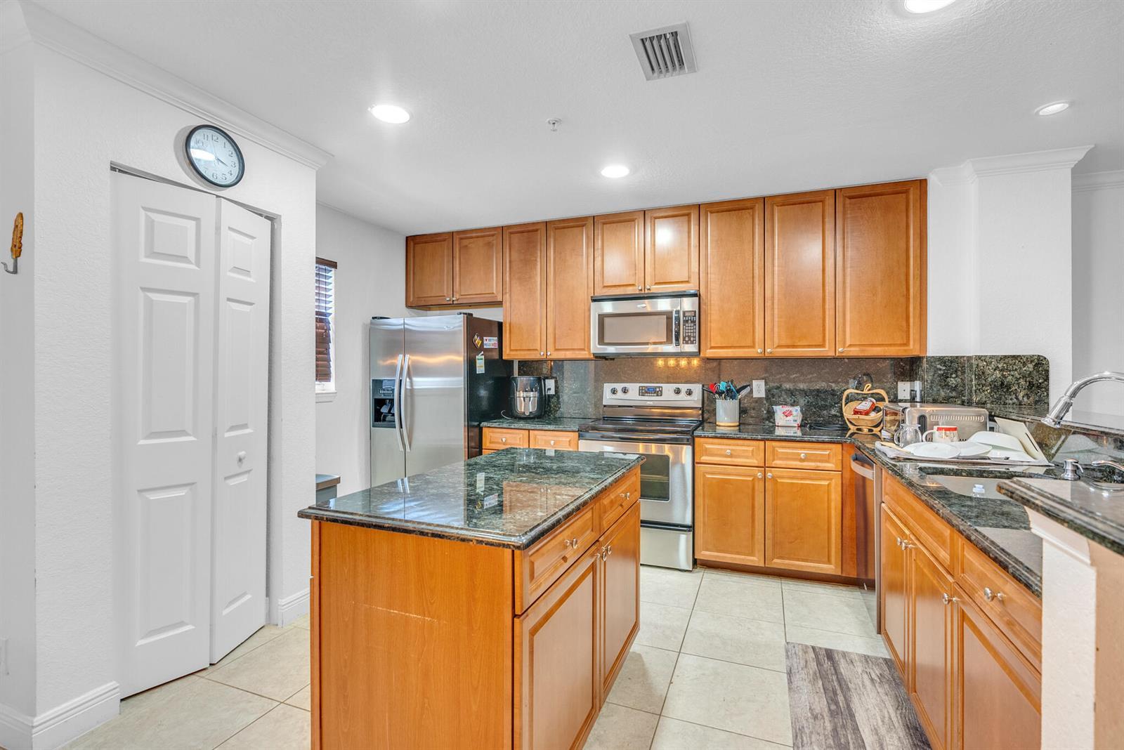 621 SW 2nd Drive # 621, Pompano Beach FL 33060 photo 3