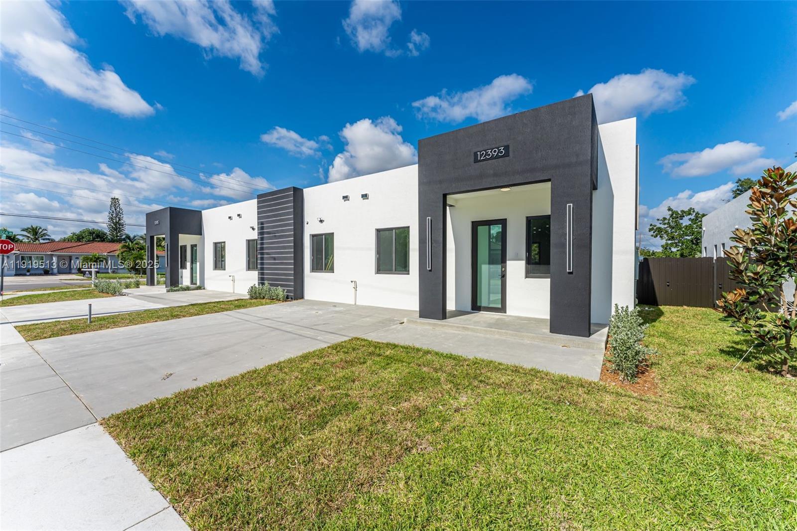 12395 SW 220 ST, Miami FL 33170 photo 2