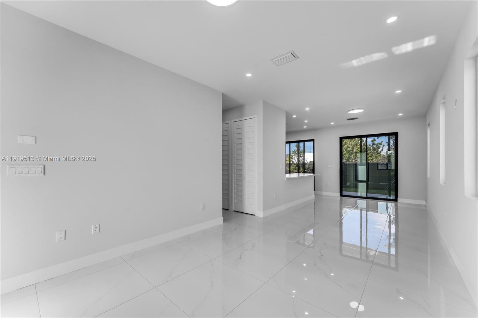 12395 SW 220 ST, Miami FL 33170 photo 4