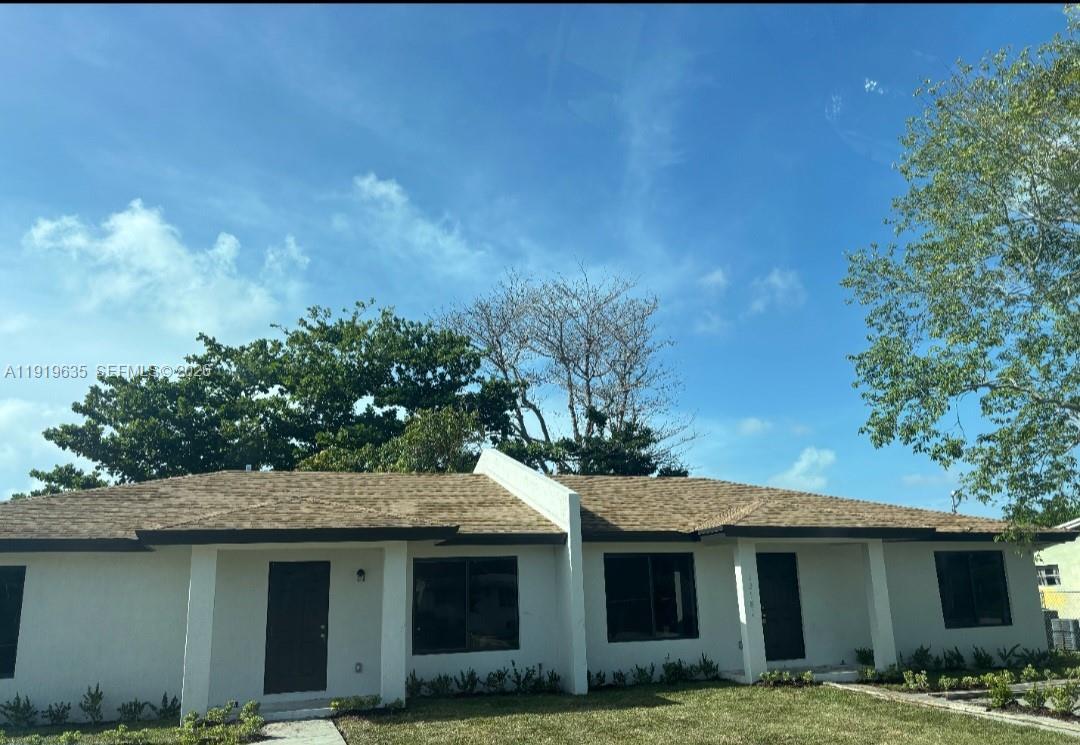 12181 SW 215th St, Miami FL 33177
