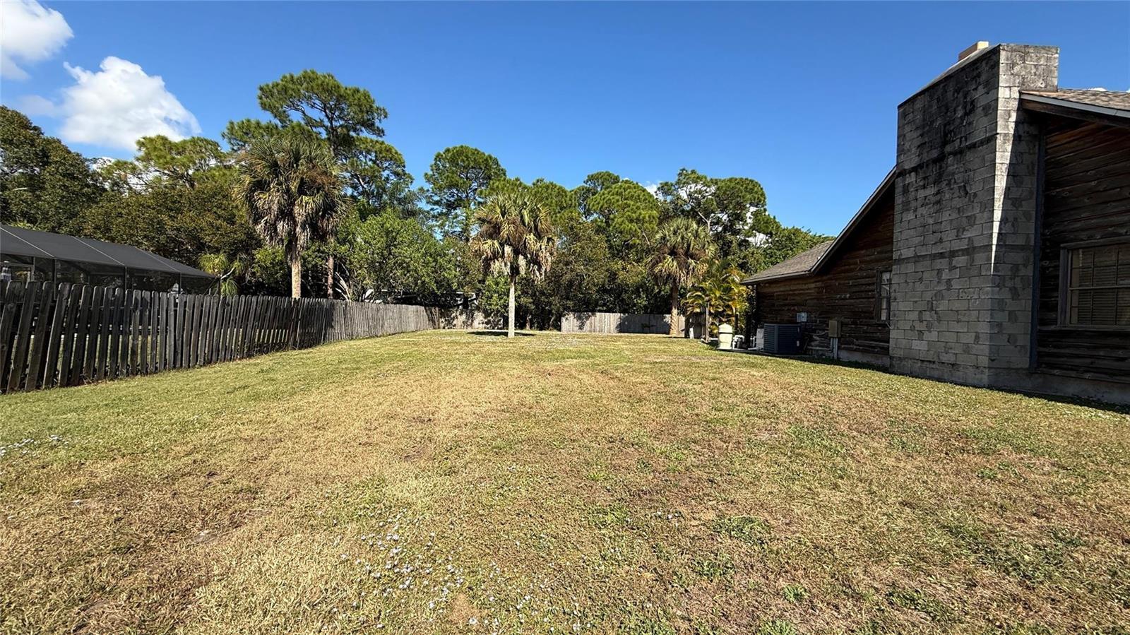 354 Baysinger Avenue, Fort Pierce FL 34982 photo 5