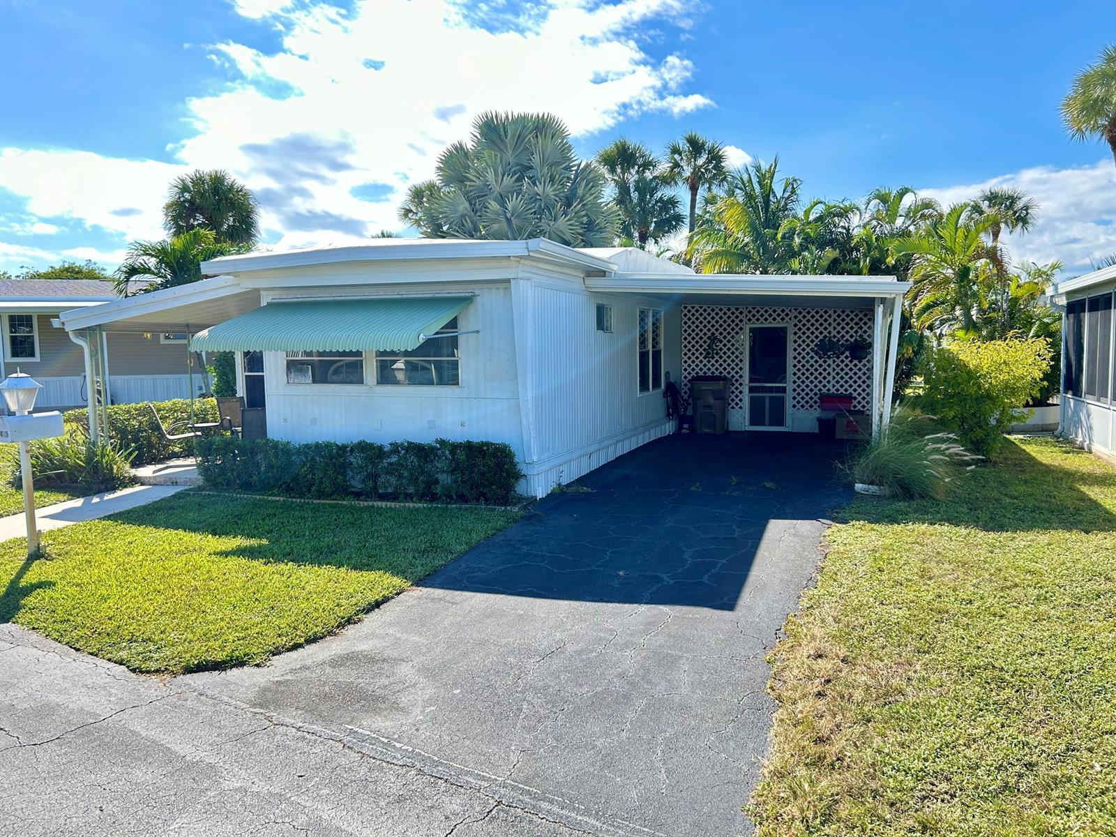425 E Bougainvillea Drive, Deerfield Beach FL 33442 photo 3