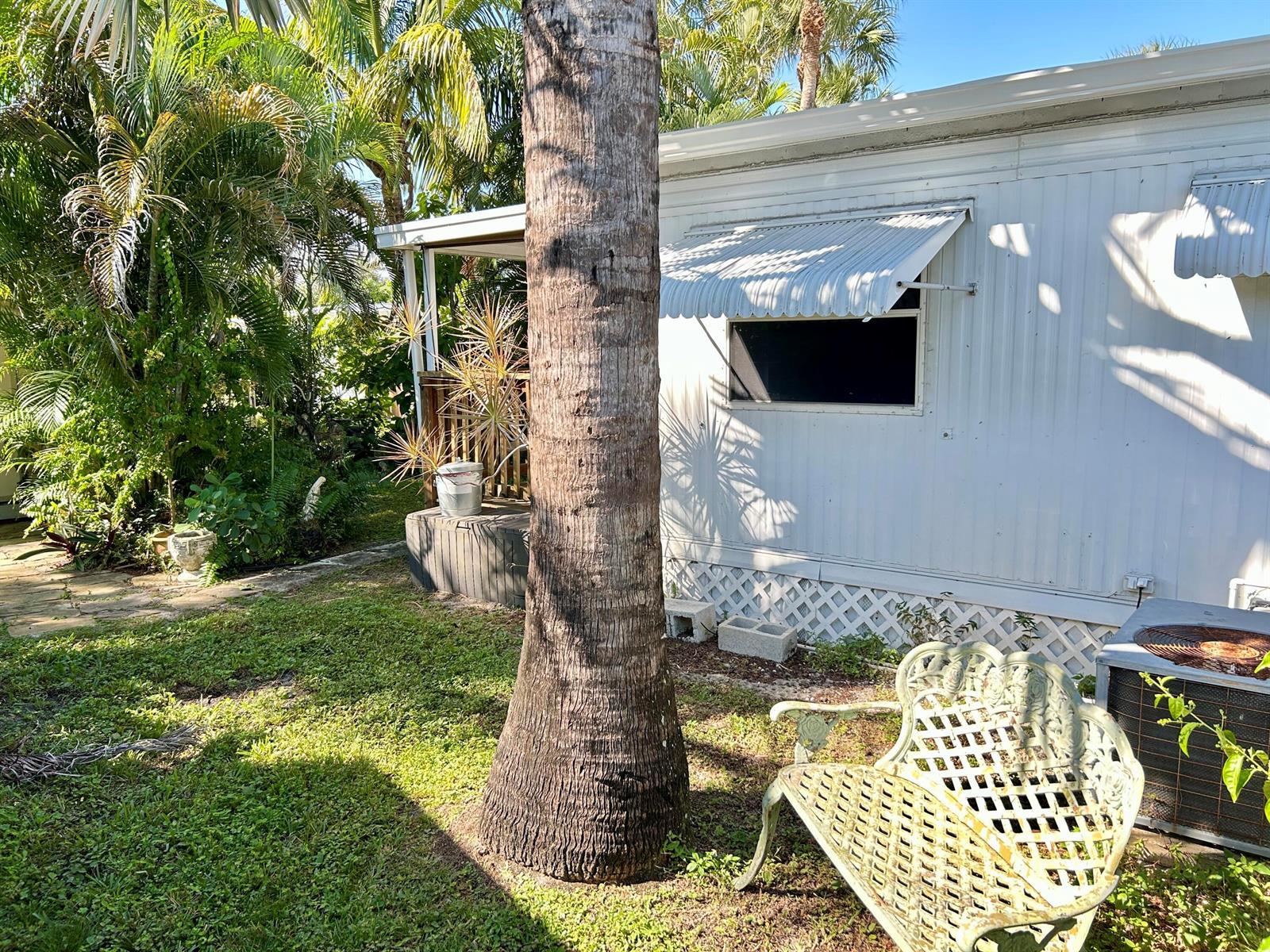 425 E Bougainvillea Drive, Deerfield Beach FL 33442 photo 5
