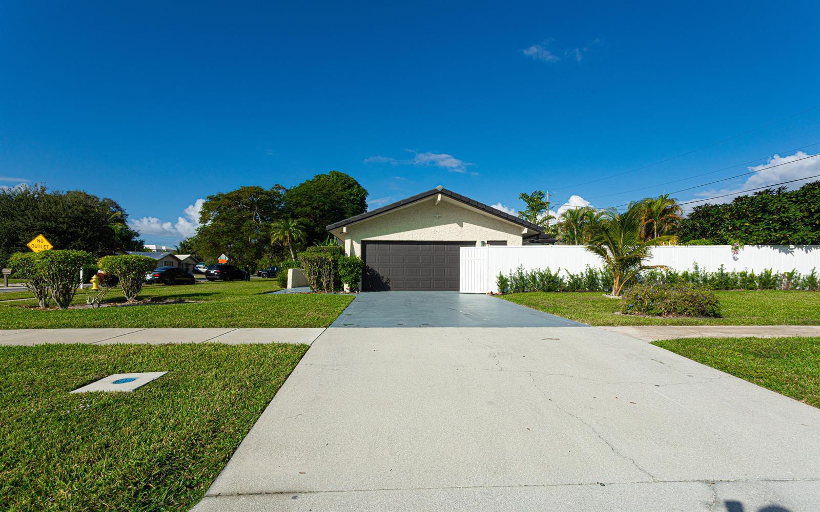 2013 Ardley Road, North Palm Beach FL 33408 photo 2