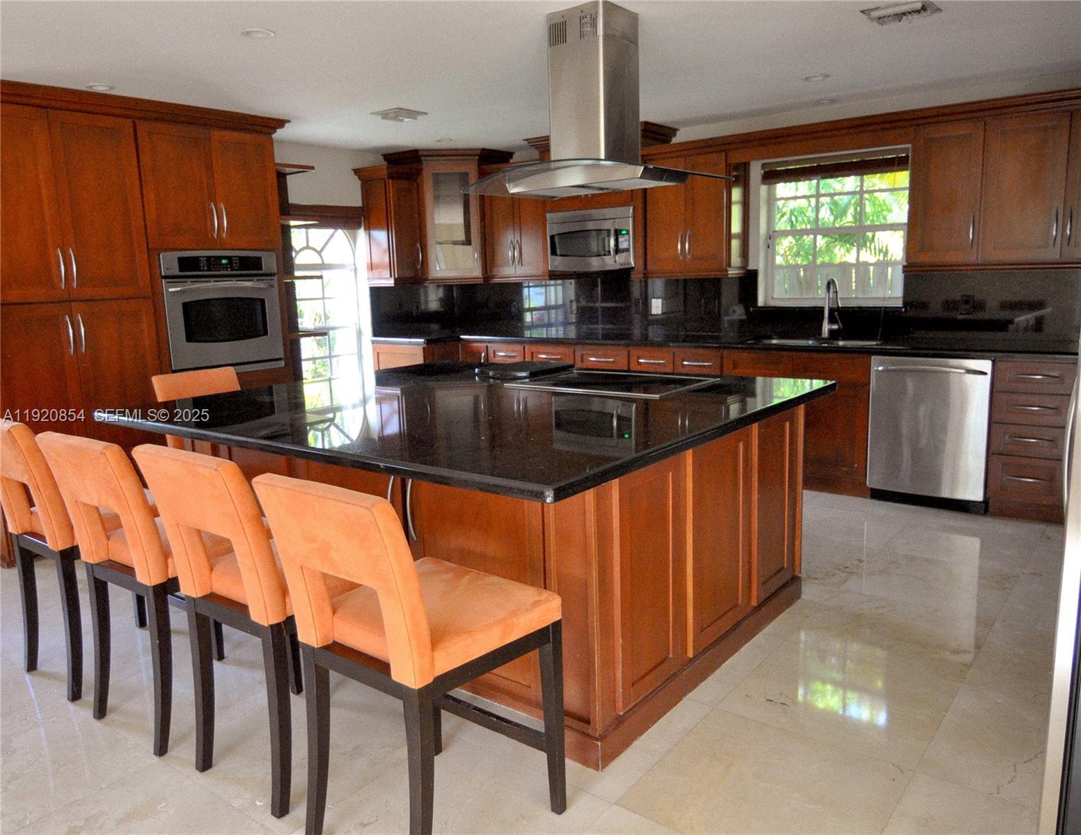 6384 SW 31st St, Miami FL 33155