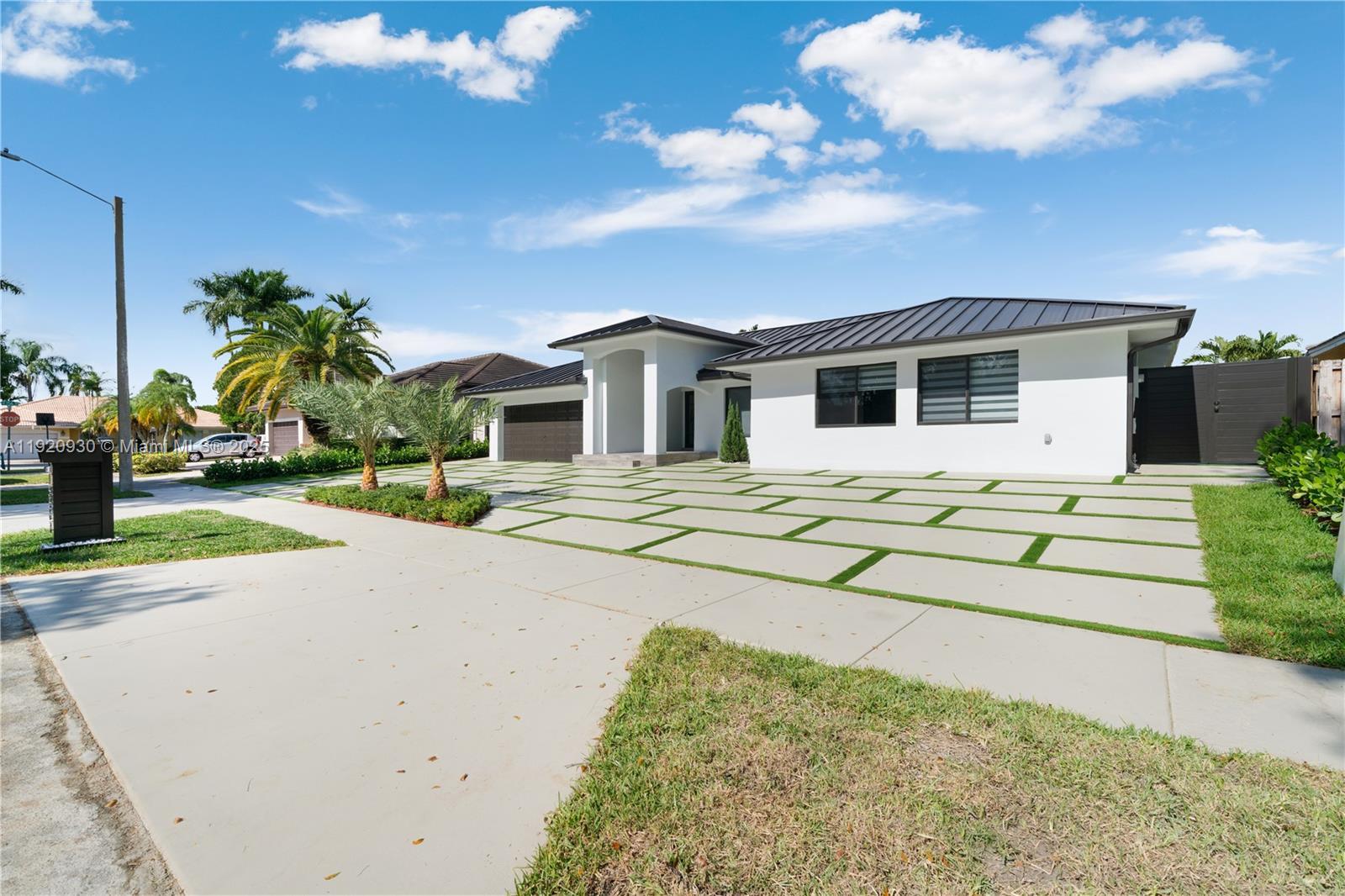 15563 SW 115th St, Miami FL 33196 photo 2