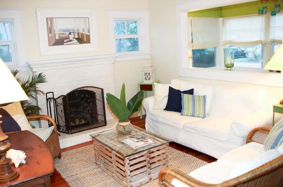 211 N Ocean Breeze # 1, FL 33460 photo 4
