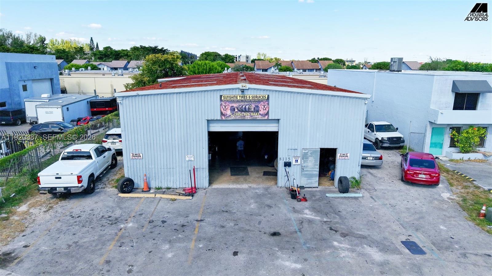 8115 NW 98th St, Hialeah Gardens FL 33016 photo 2