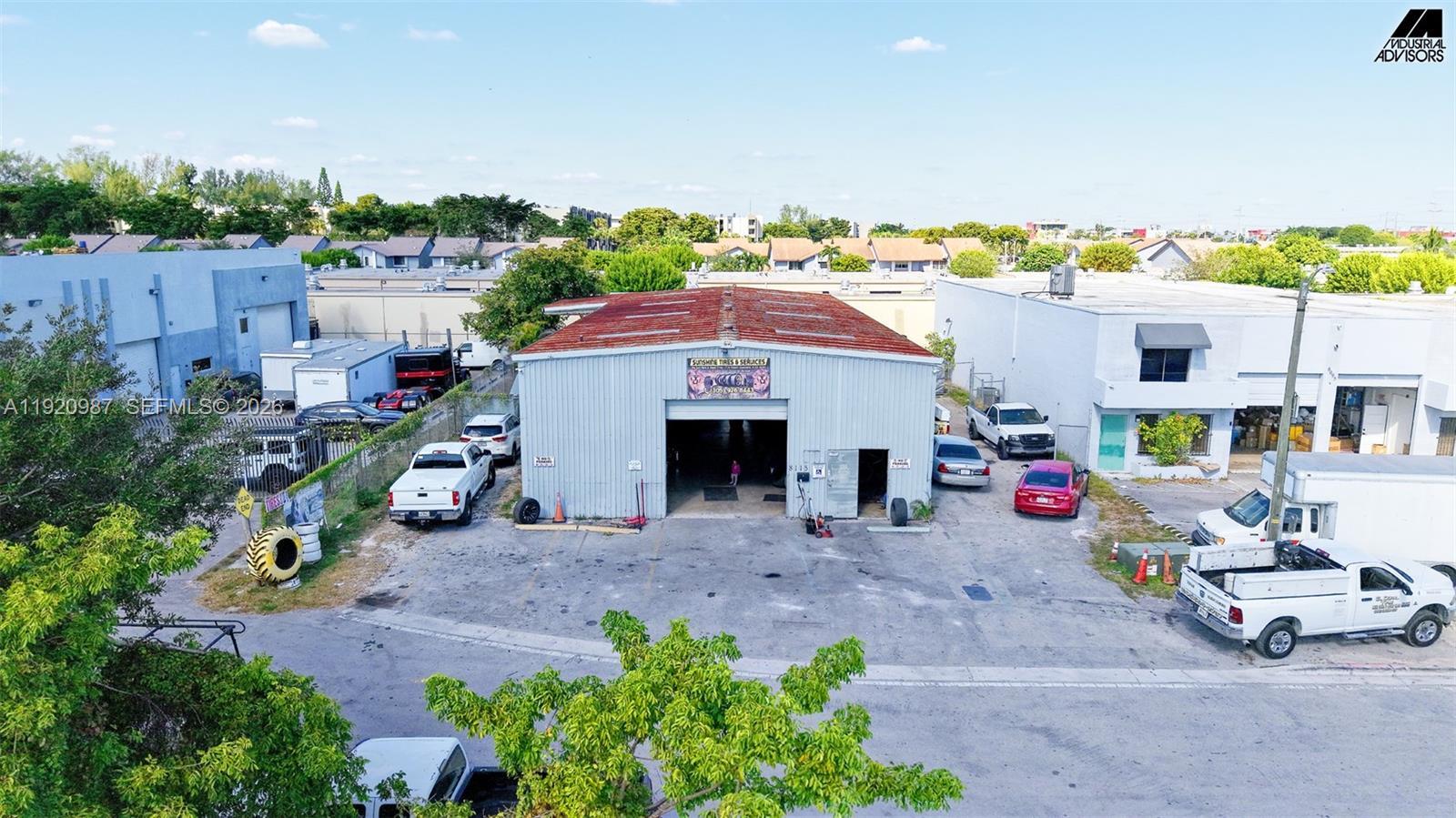 8115 NW 98th St, Hialeah Gardens FL 33016 photo 3