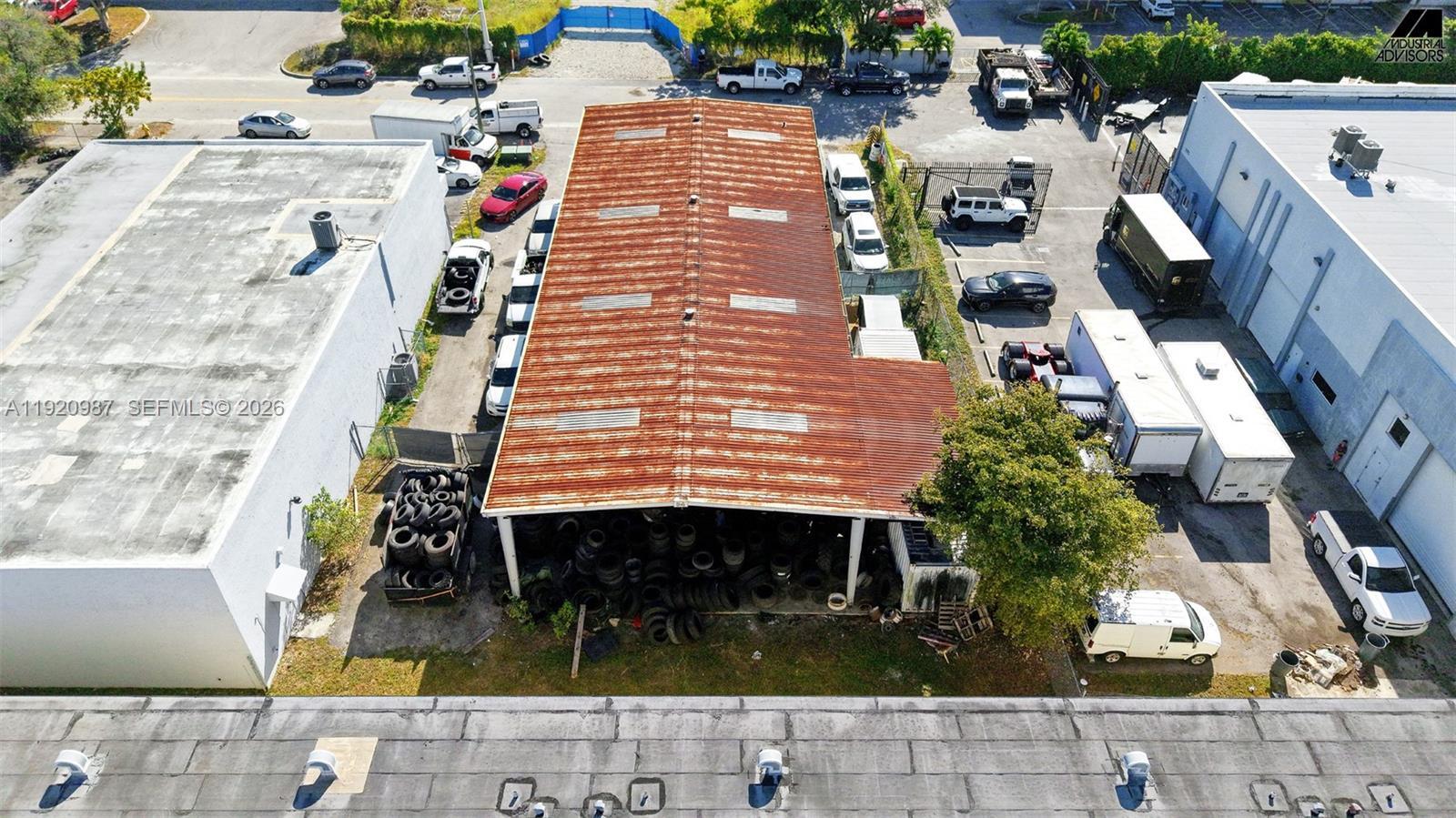 8115 NW 98th St, Hialeah Gardens FL 33016 photo 5