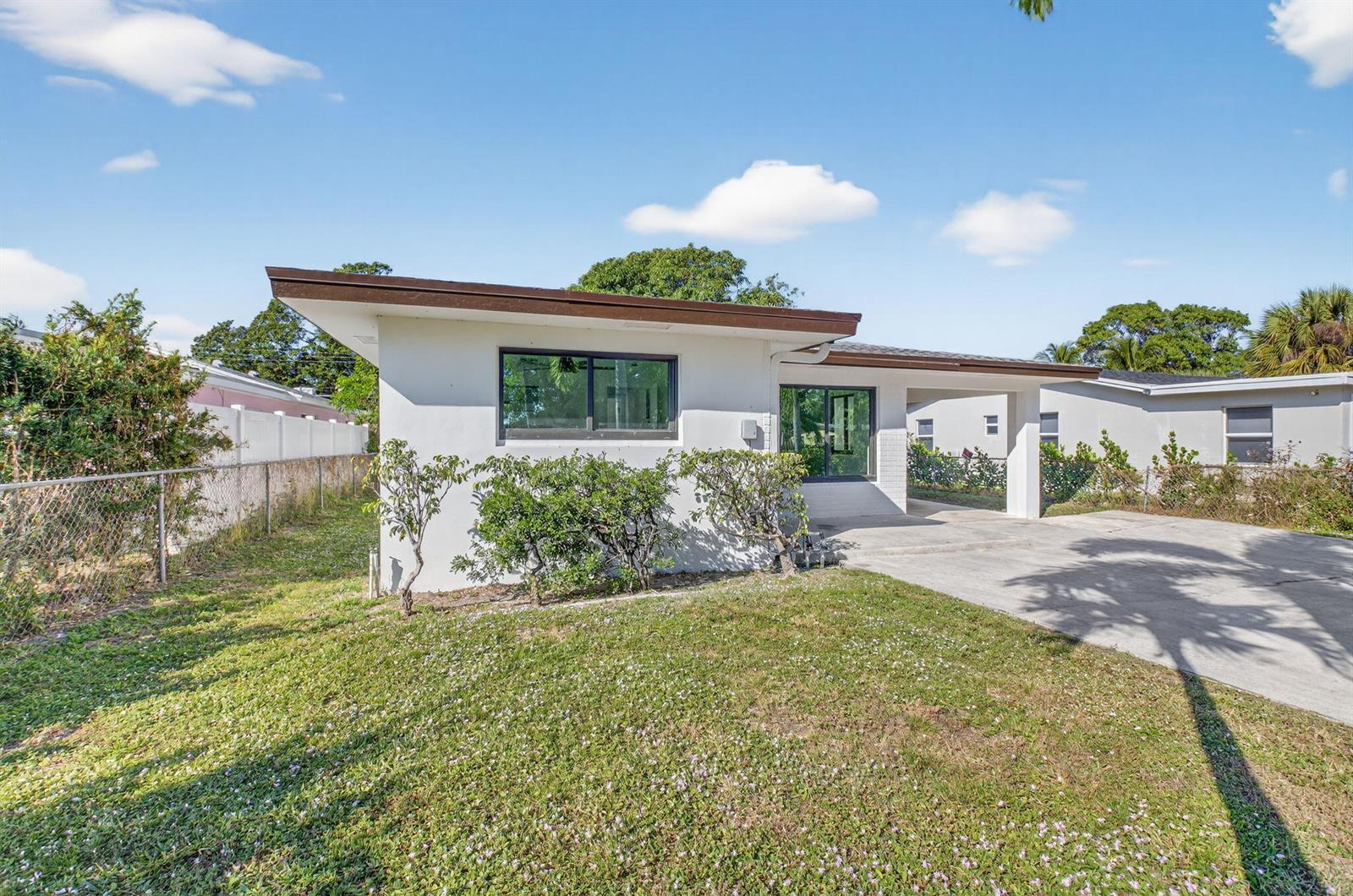 122 SW 9th Avenue, Delray Beach FL 33444 photo 3
