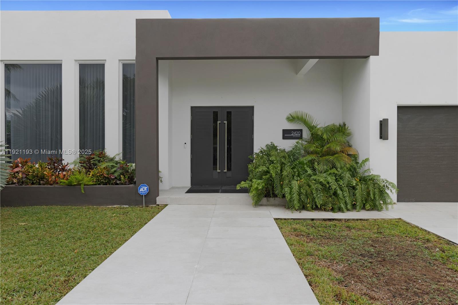 2420 SW 24th St, Miami FL 33145