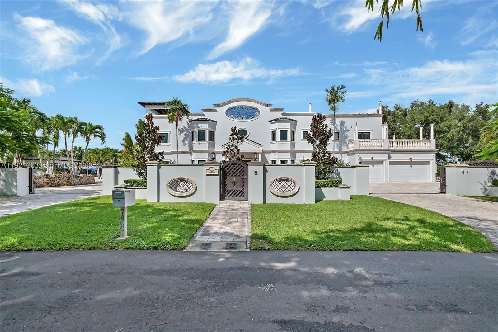 7400 SW 72nd Ct, Miami FL 33143 photo 2