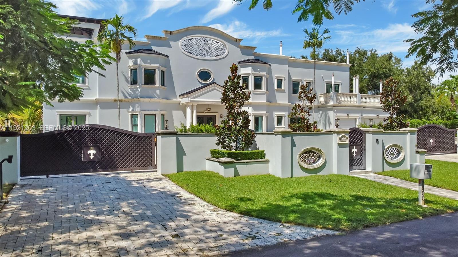 7400 SW 72nd Ct, Miami FL 33143 photo 3