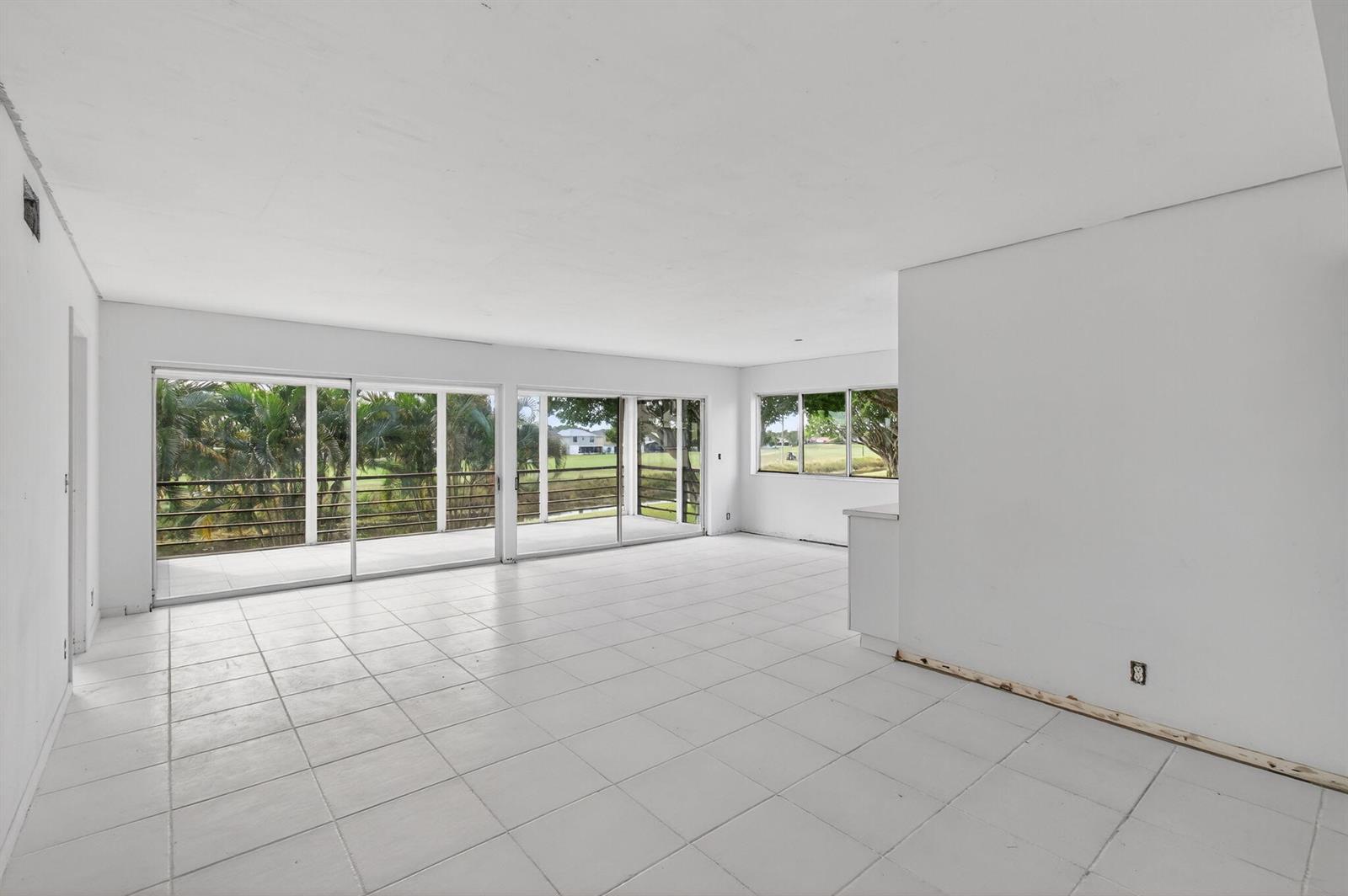 5771 Fairway Park Court # 205, Boynton Beach FL 33437 photo 3