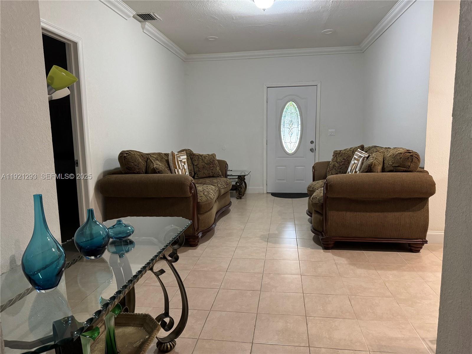 3041 NW 95th Ter, Miami FL 33147 photo 3