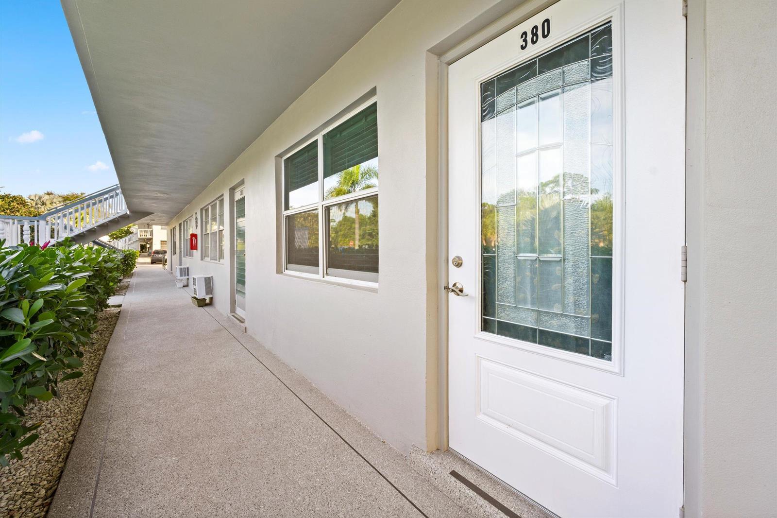 380 Sheffield P, West Palm Beach FL 33417 photo 4