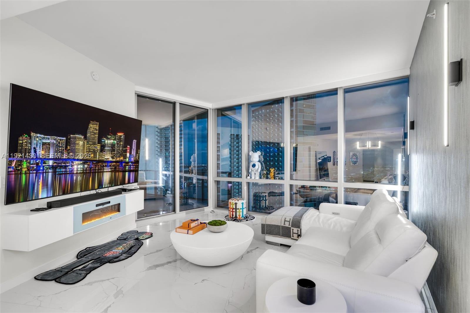 851 NE 1st Ave # 4009, Miami FL 33132 photo 2