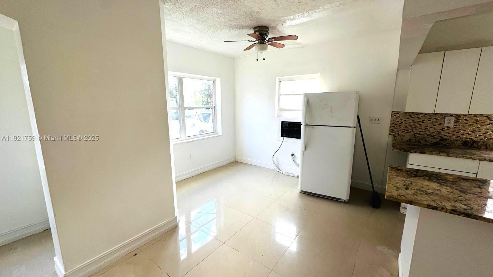 Miami Beach, FL 33141 photo 2