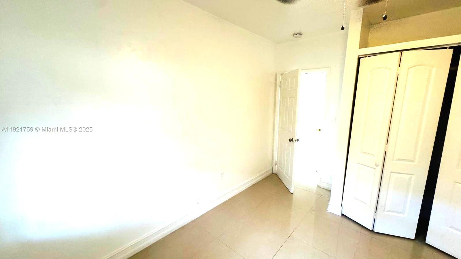 Miami Beach, FL 33141 photo 4