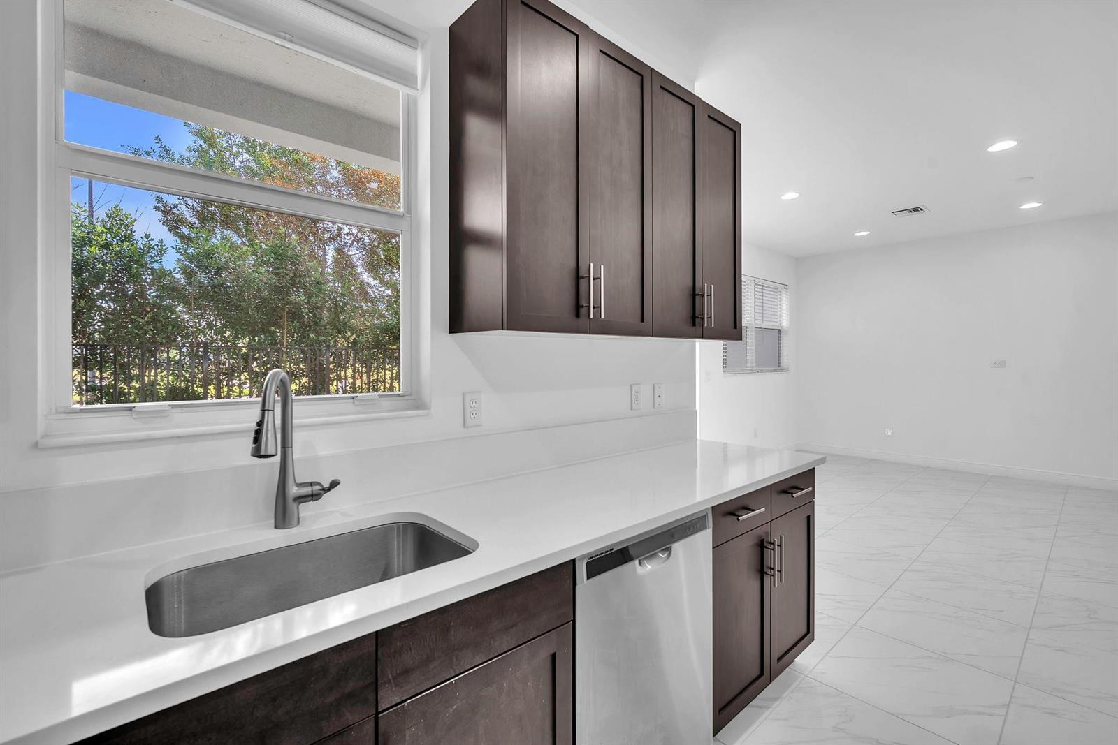 6947 Pines Circle # 21, Coconut Creek FL 33073 photo 3