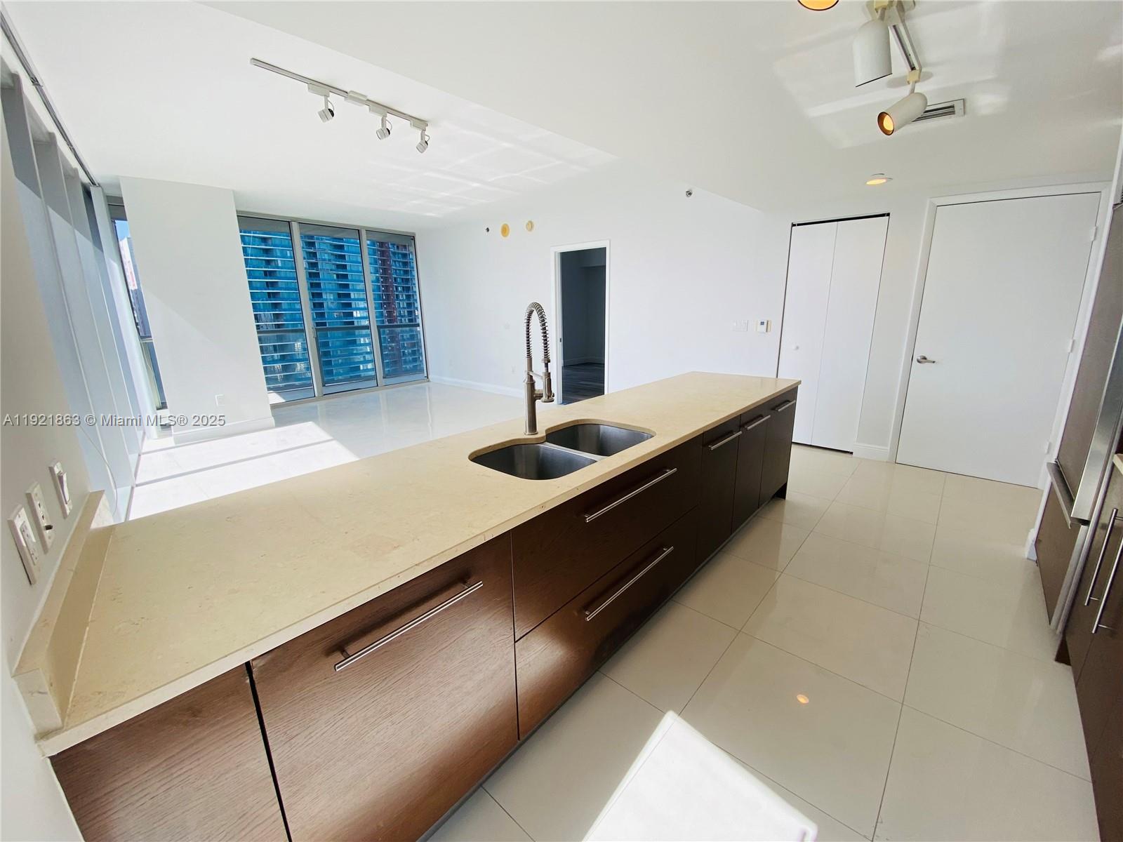 475 Brickell Ave # 3715, Miami FL 33131 photo 4