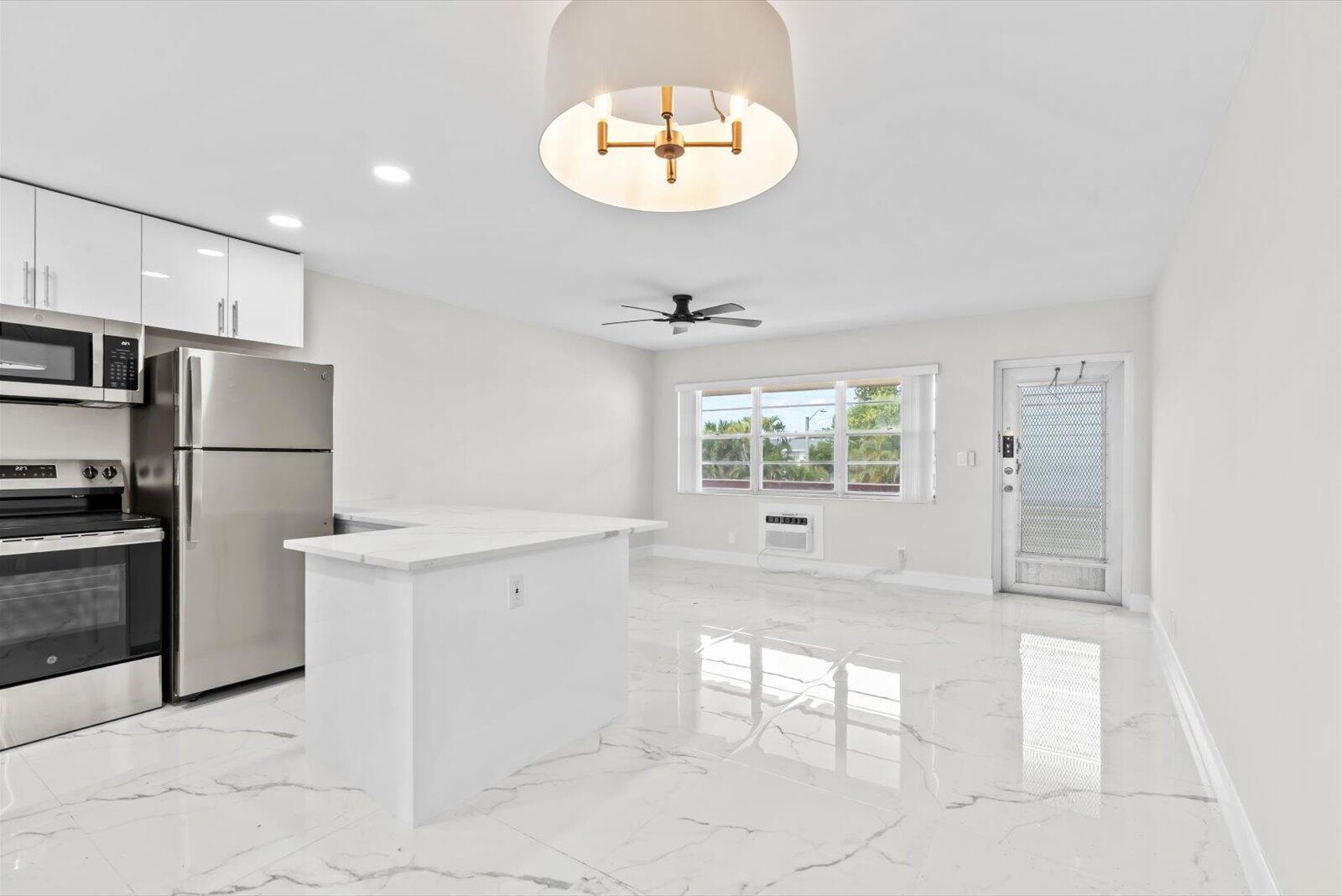 17 Andover A, West Palm Beach FL 33417 photo 5