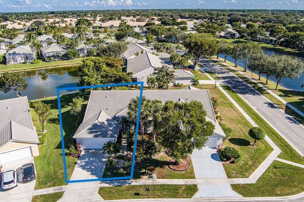 8910 Brittany Lakes Drive, Boynton Beach FL 33472 photo 3