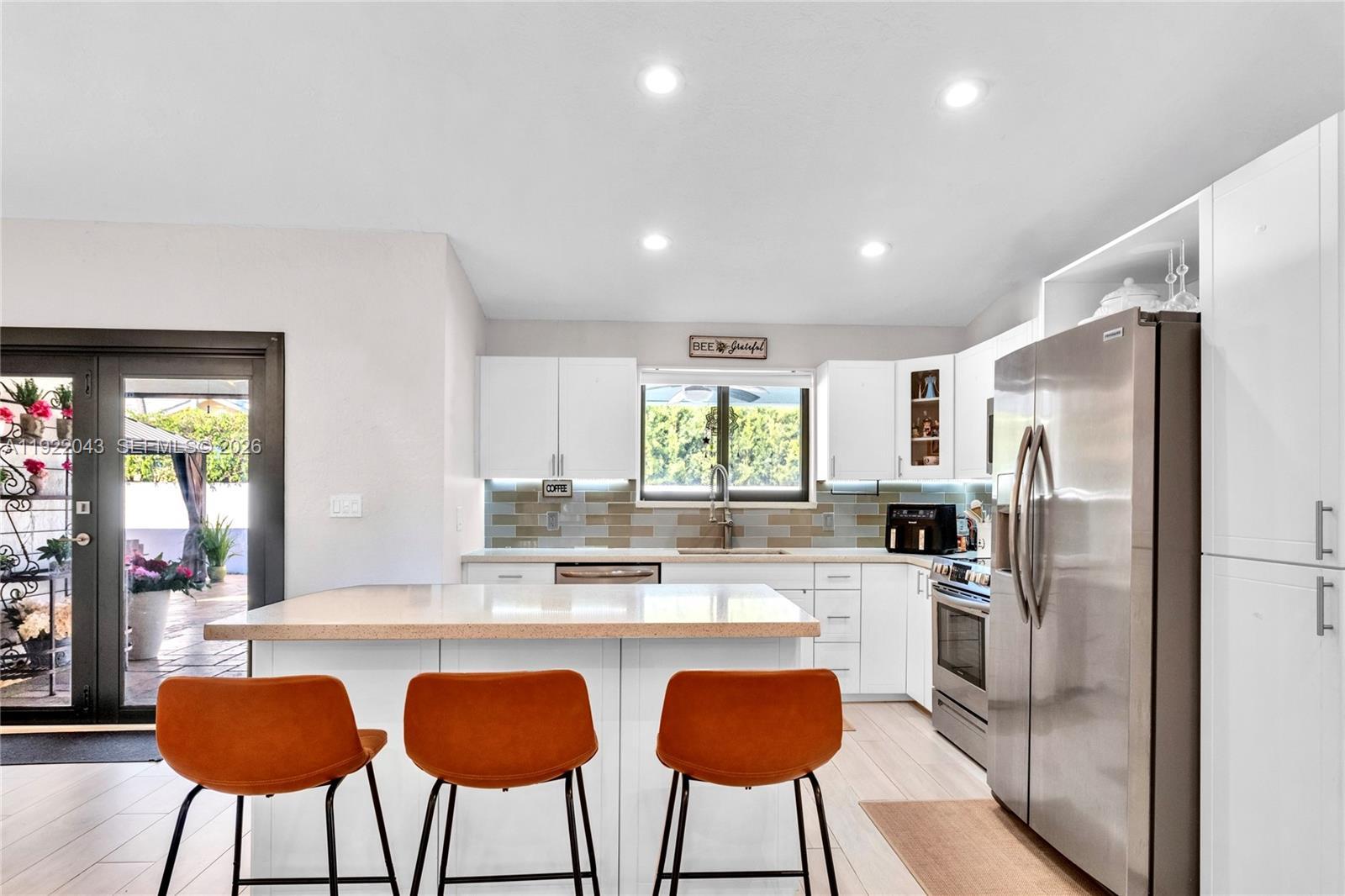 8445 NW 165th Ter, Miami Lakes FL 33016 photo 4