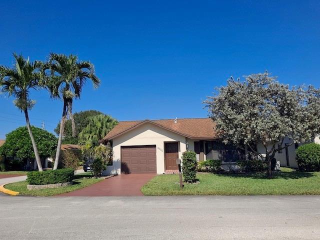 2377 SW 16th Drive, Deerfield Beach FL 33442 photo 2
