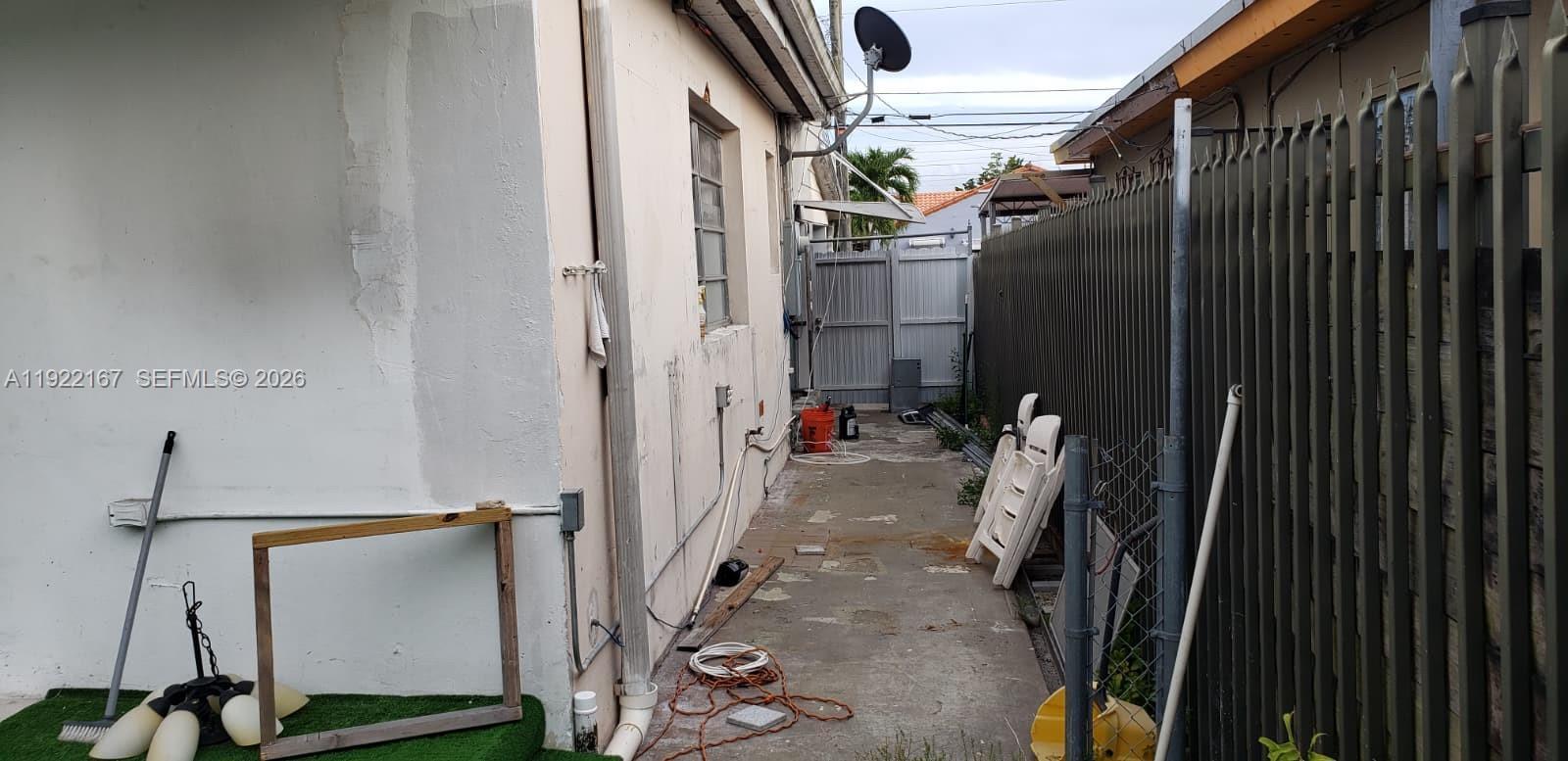 3631 SW 6th St, Miami FL 33135 photo 5