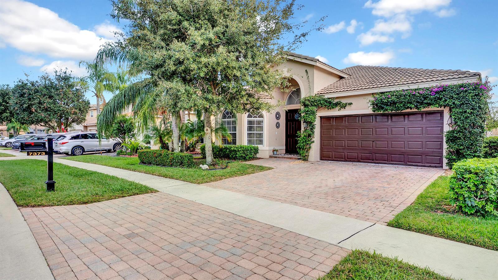 7373 Via Leonardo, Lake Worth FL 33467 photo 2