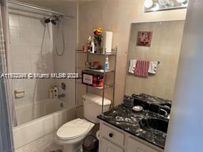 3571 Inverrary Dr # 408, Lauderhill FL 33319 photo 3