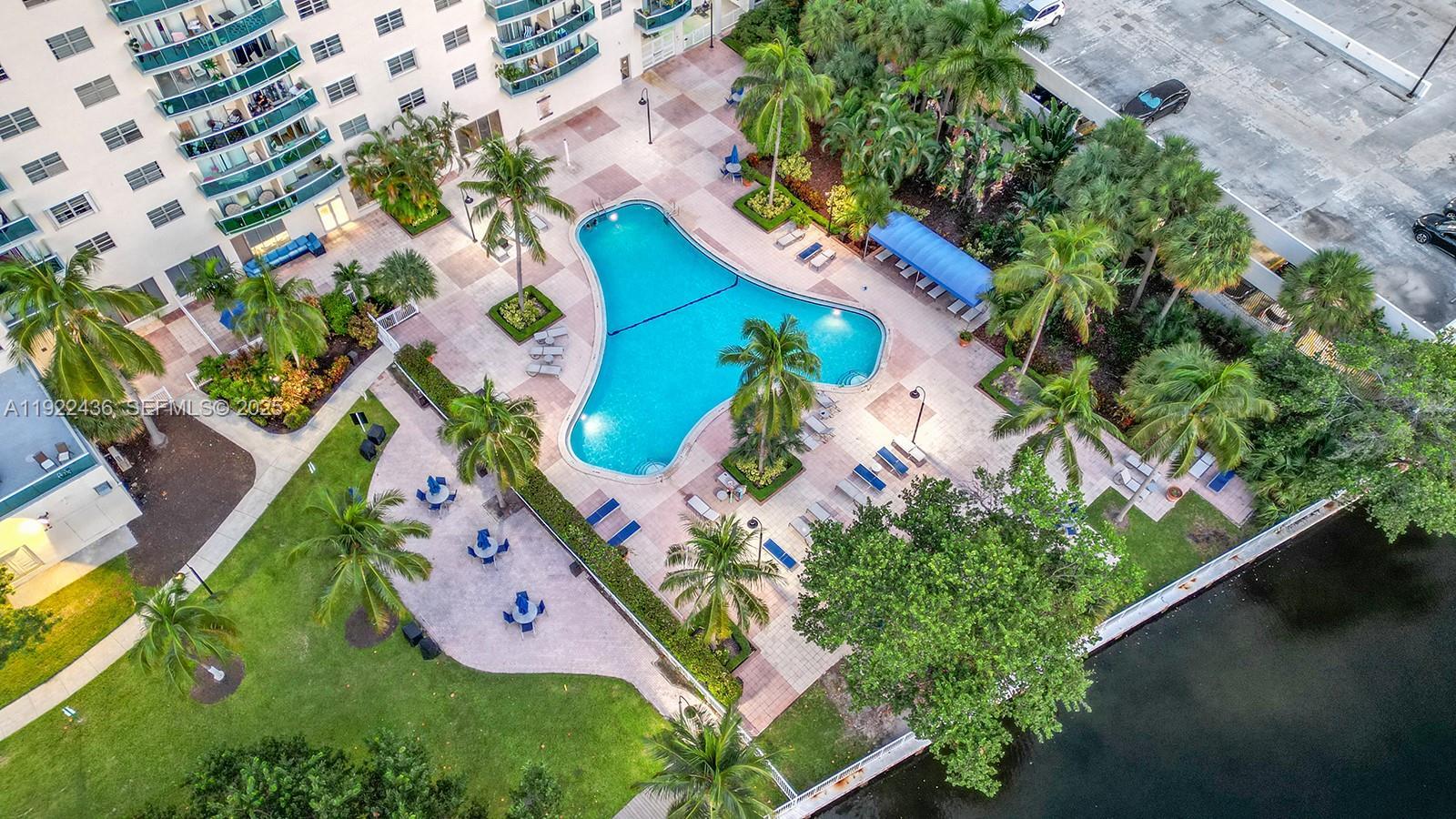 19390 Collins Ave # 7, Sunny Isles Beach FL 33160 photo 4