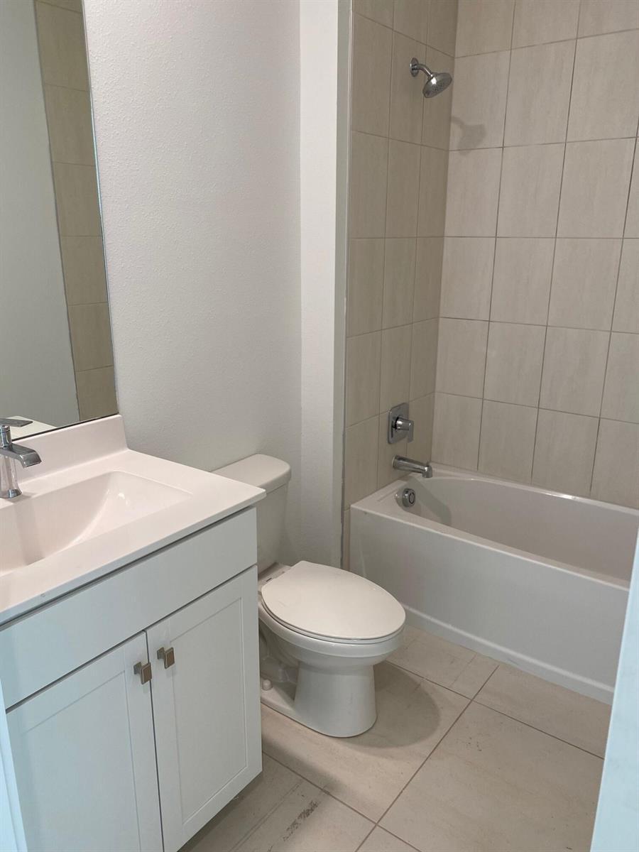 6950 SE Park Trace Drive, Stuart FL 34997 photo 2