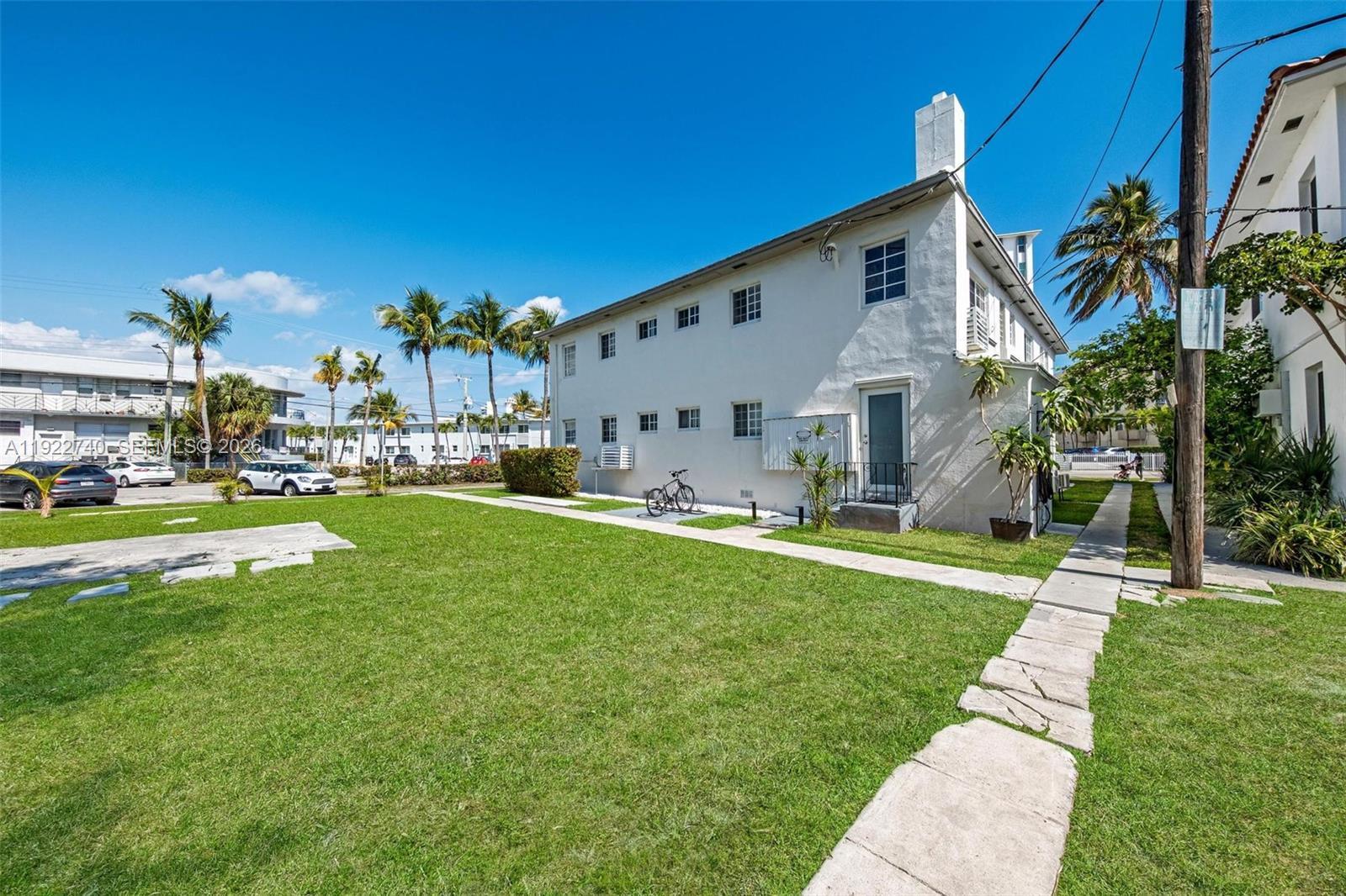 7124 Bay Dr, Miami Beach FL 33141 photo 2