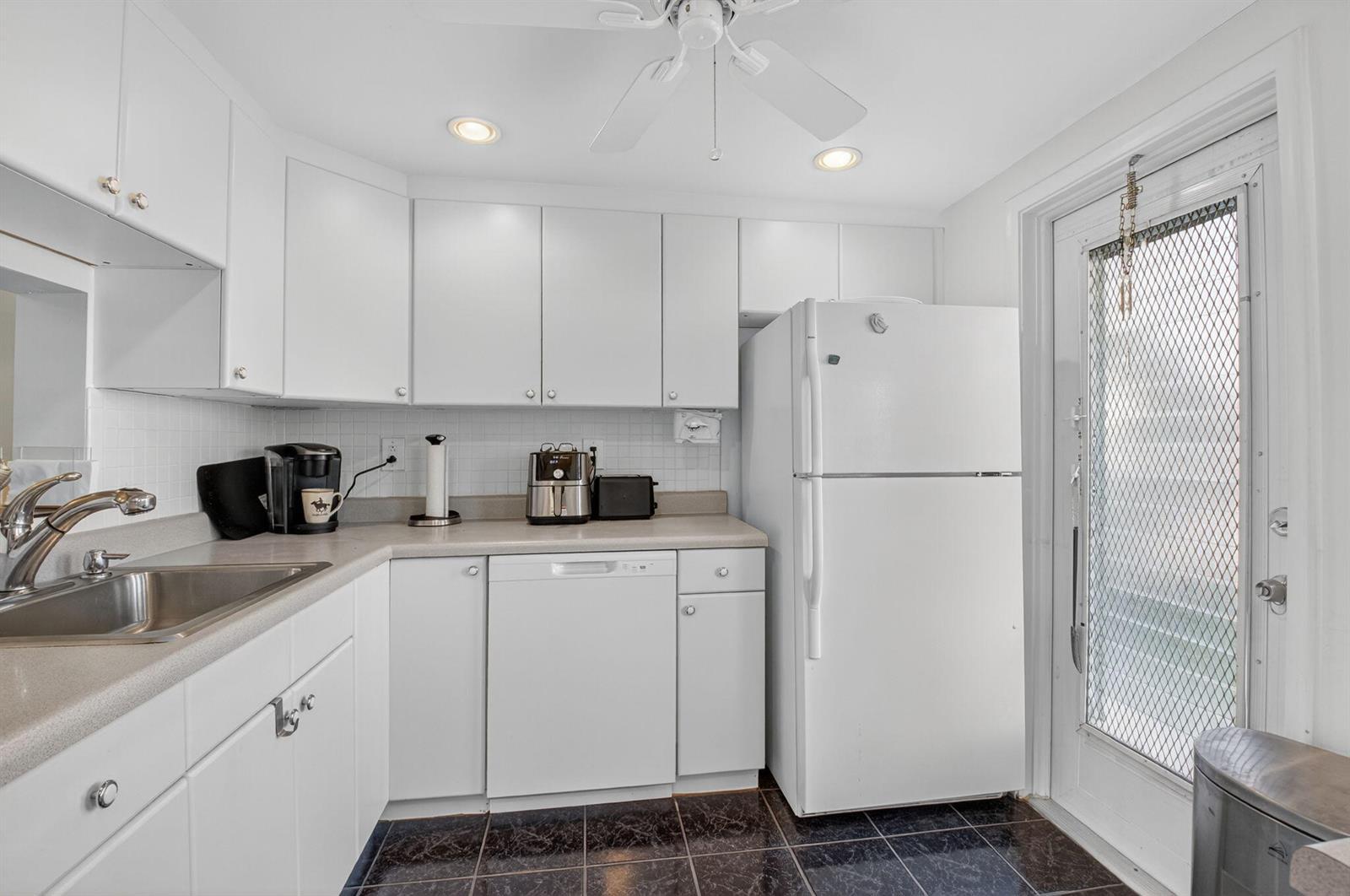 2152 NE 1st Way # 101, Boynton Beach FL 33435 photo 5