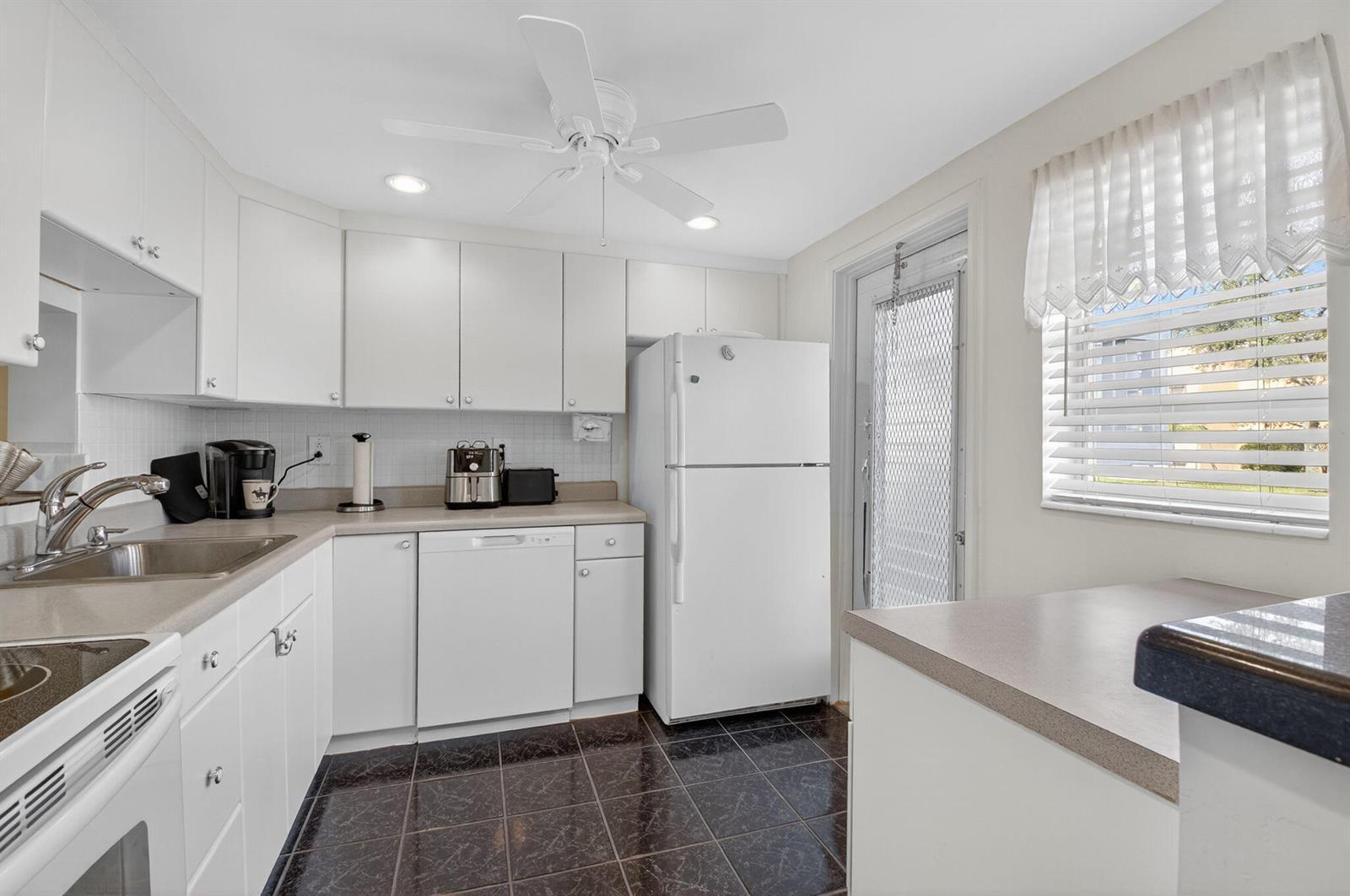 2152 NE 1st Way # 101, Boynton Beach FL 33435 photo 4