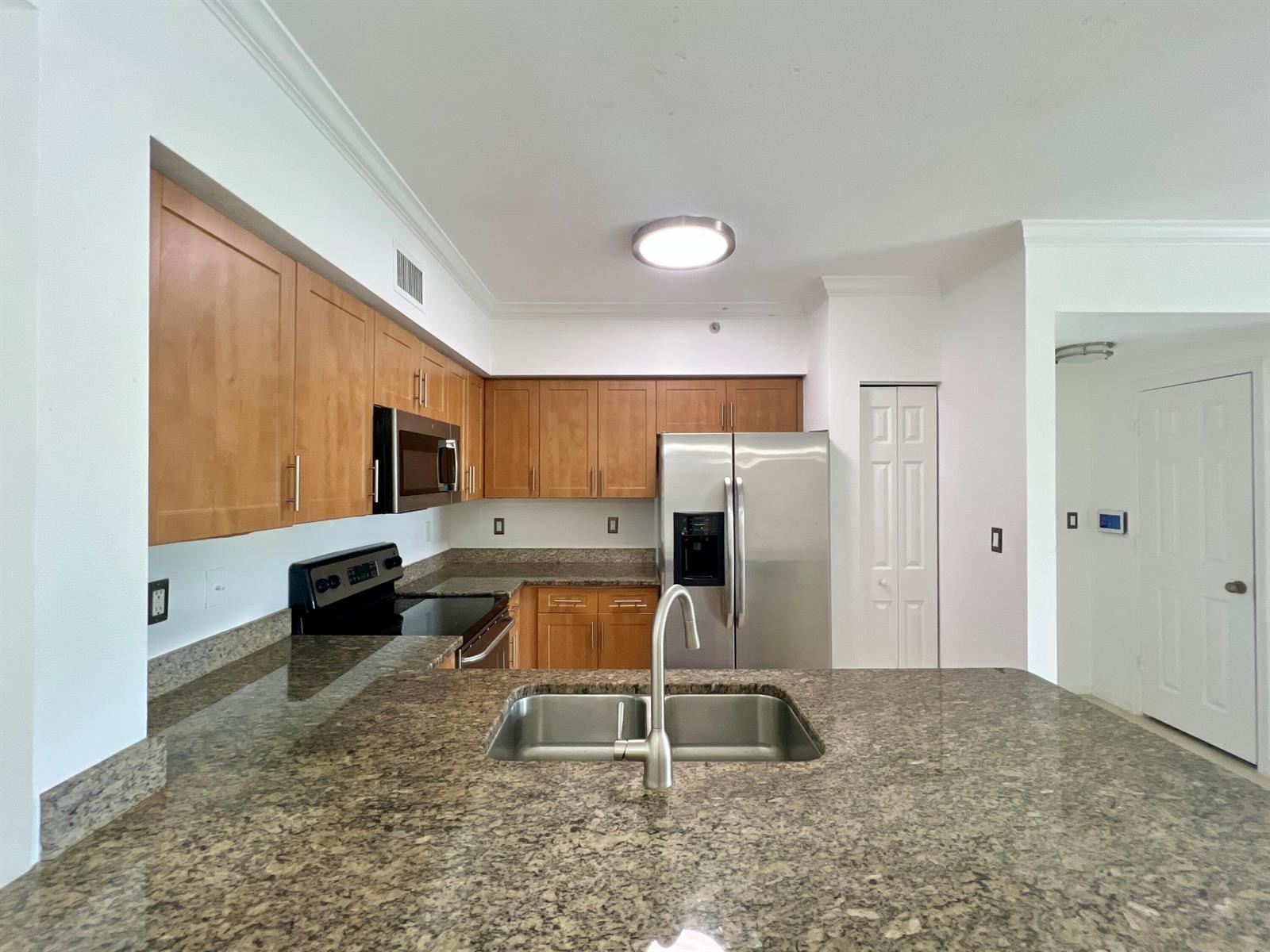 6450 Emerald Dunes Drive # 301, West Palm Beach FL 33411 photo 5